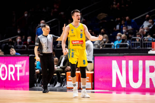 的转会报价 的转会报价