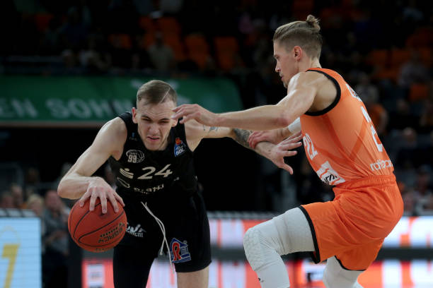 管理层深知 管理层深知