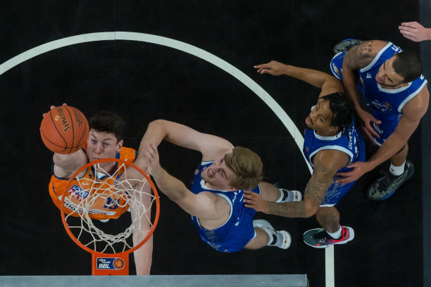 四溢的对手 四溢的对手